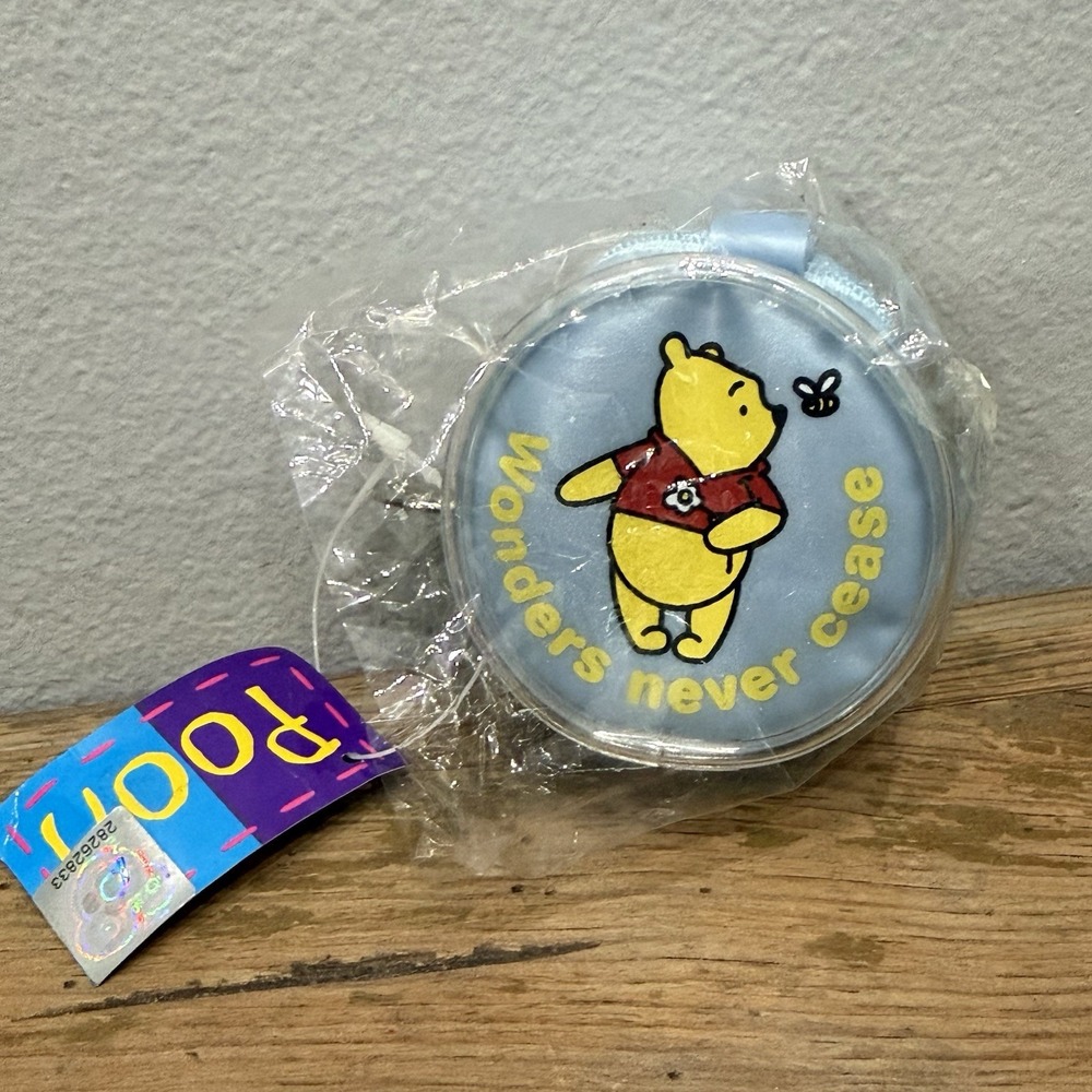 Disney Winnie the Pooh Light Blue Floral Round Coin Purse Zippered Pouch VTG NWT